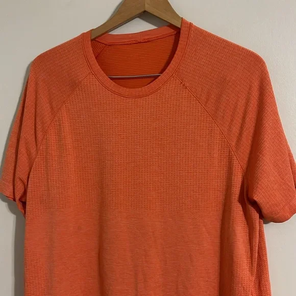 Lululemon men’s orange T-shirt size large - Picture 4 of 6